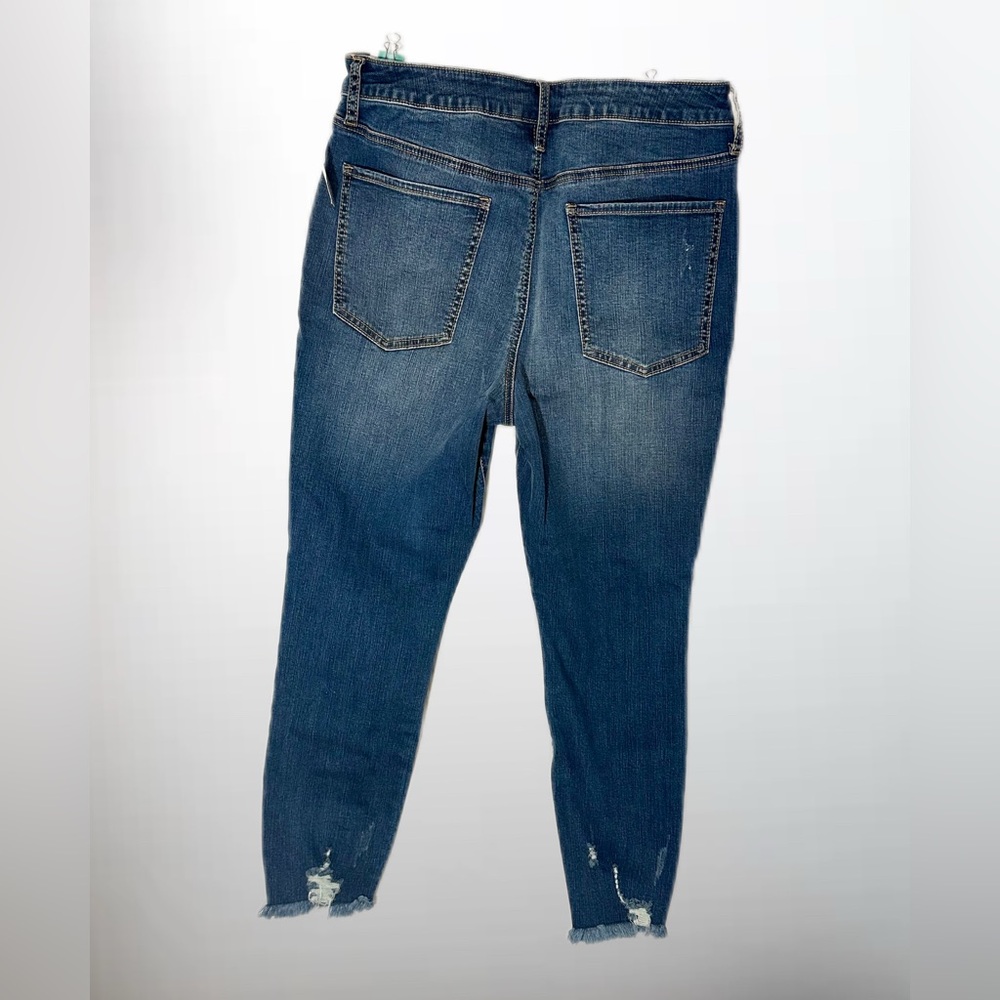 Kohls Ripped Jeans - Picture 2 of 5